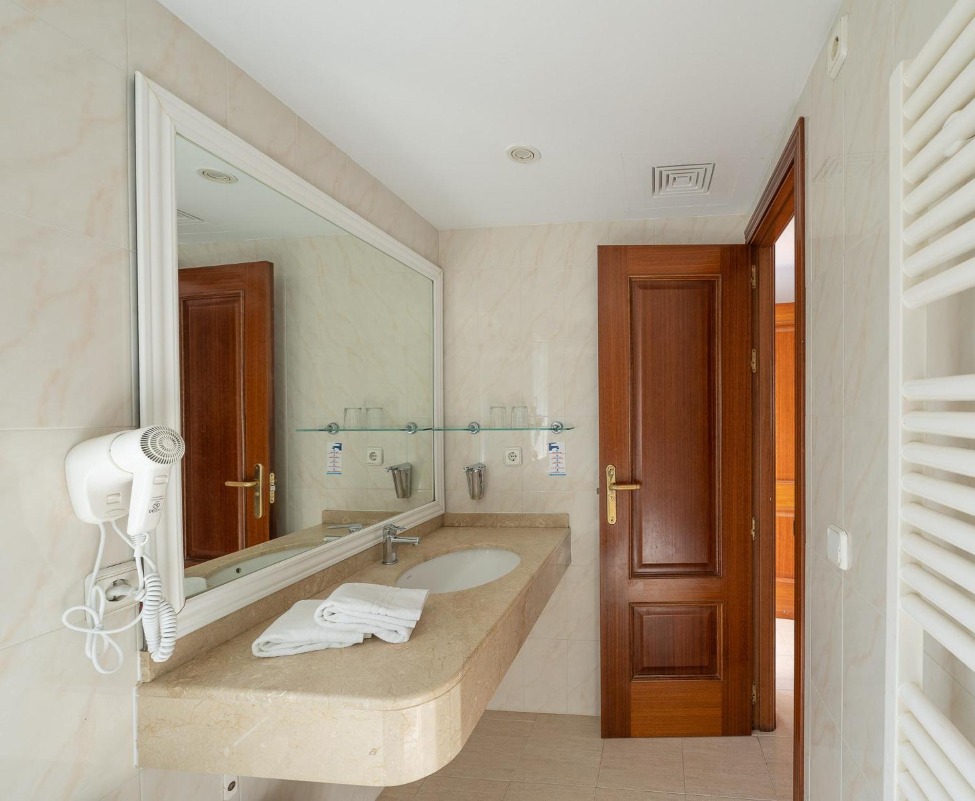 Apartamentos Los Tilos Пегера Экстерьер фото
